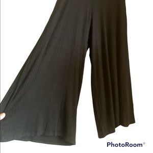 Black trendy gaucho pants